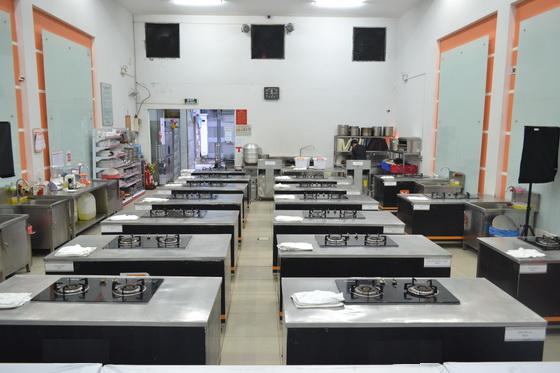 Ph&ograve;ng thi nấu ăn