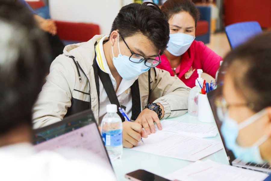 n&ecirc;n học đại học từ xa hay li&ecirc;n th&ocirc;ng ng&agrave;nh Kinh tế quốc tế