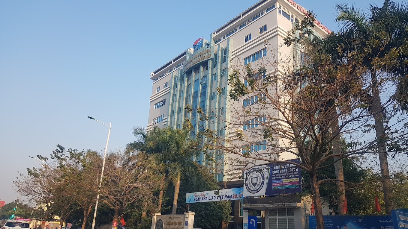 Giới Thiệu Về Đại Học C&ocirc;ng Nghệ Đ&ocirc;ng &Aacute; (EAUT)