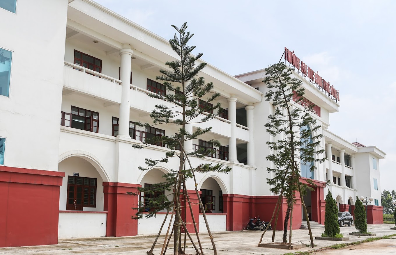 Lịch Sử H&igrave;nh Th&agrave;nh v&agrave; Ph&aacute;t Triển EAUT