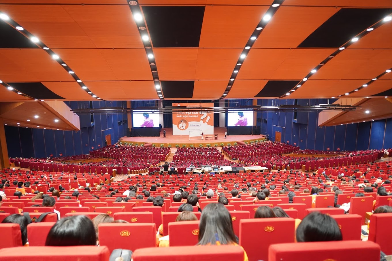 Hoạt động sinh vi&ecirc;n Đại học Đại Nam