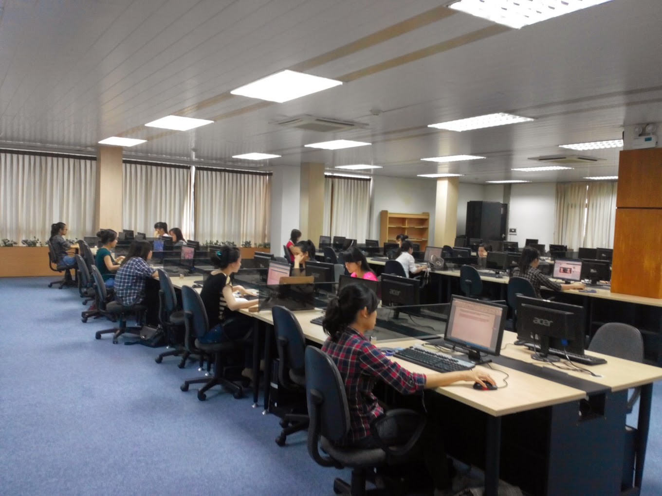 Hoạt động nghi&ecirc;n cứu khoa học Đại học Thăng Long