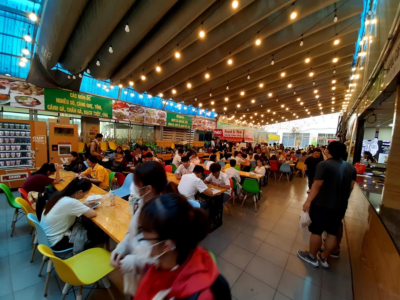 Đời sống sinh vi&ecirc;n IUH