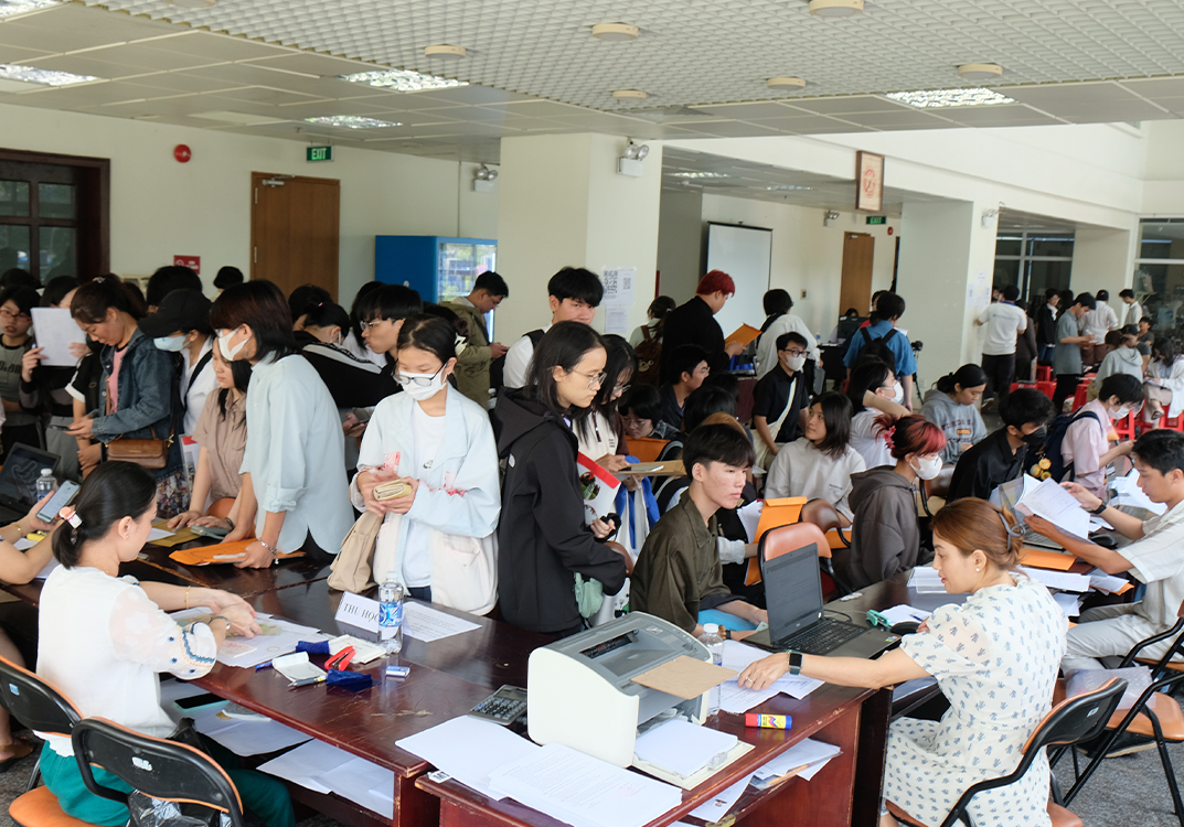 Đời sống sinh vi&ecirc;n HCMUFA