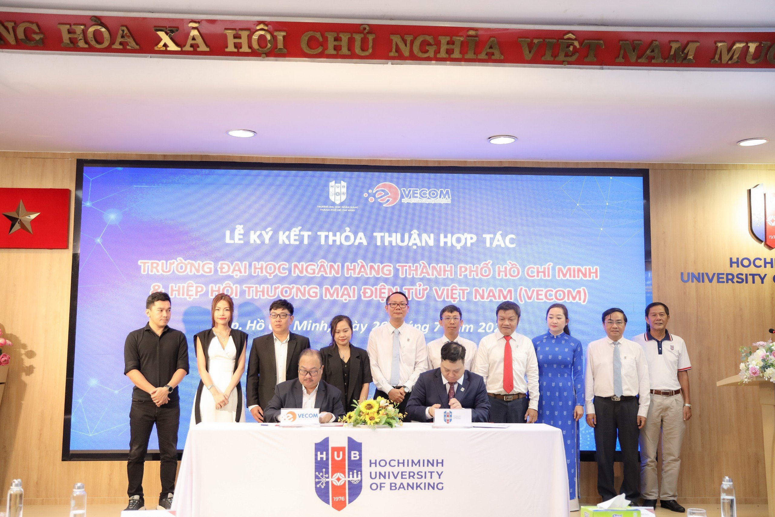 Trường Đại Học Ng&acirc;n H&agrave;ng TP. HCM Hợp T&aacute;c Quốc Tế v&agrave; Hội Nhập