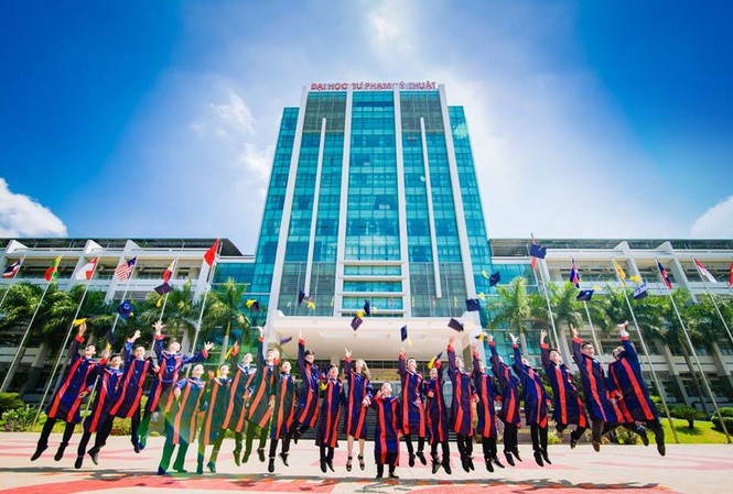 Th&agrave;nh Tựu v&agrave; Định Hướng Ph&aacute;t Triển Trường Đại Học Sư Phạm Kỹ Thuật TP. Hồ Ch&iacute; Minh