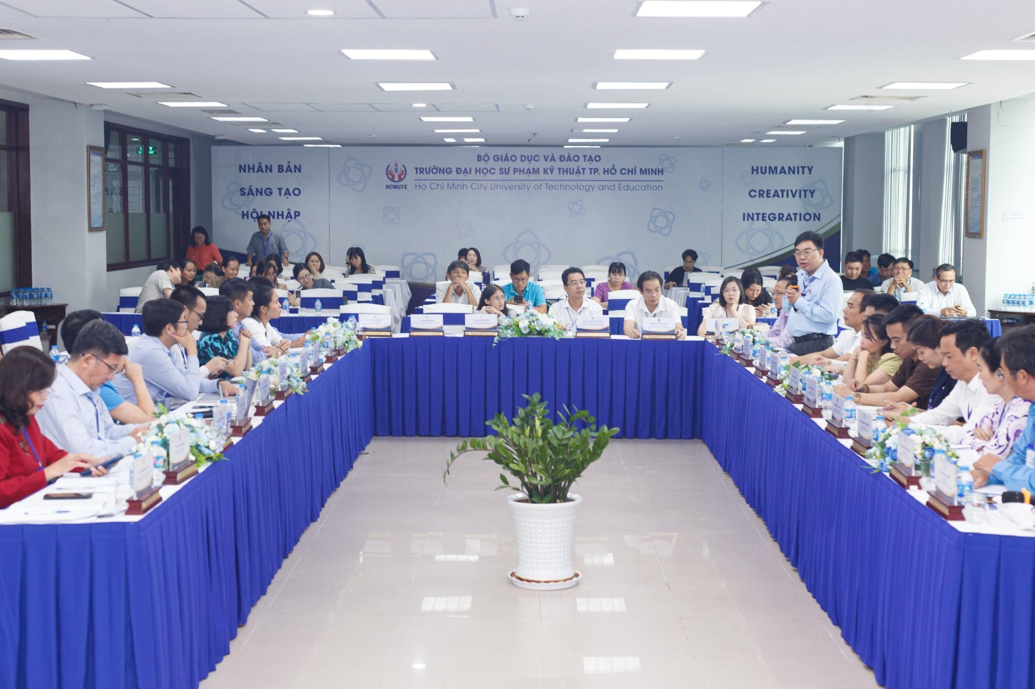 Đội Ngũ Giảng Vi&ecirc;n Trường Đại Học Sư Phạm Kỹ Thuật TP. Hồ Ch&iacute; Minh