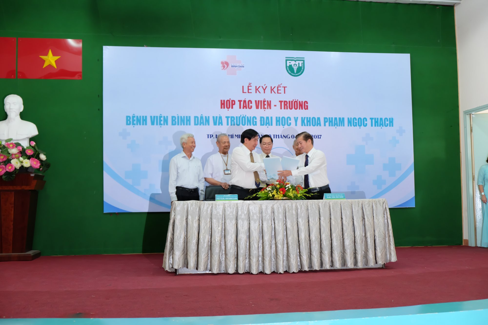 Đại học Y khoa Phạm Ngọc Thạch Hợp T&aacute;c Quốc Tế