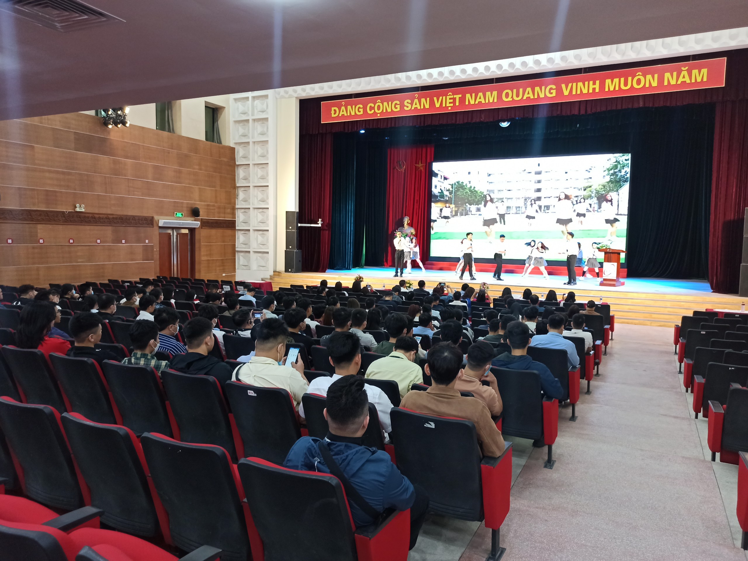 Cơ Sở Vật Chất V&agrave; Hạ Tầng Học Viện C&ocirc;ng Nghệ Bưu Ch&iacute;nh Viễn Th&ocirc;ng TP. Hồ Ch&iacute; Minh