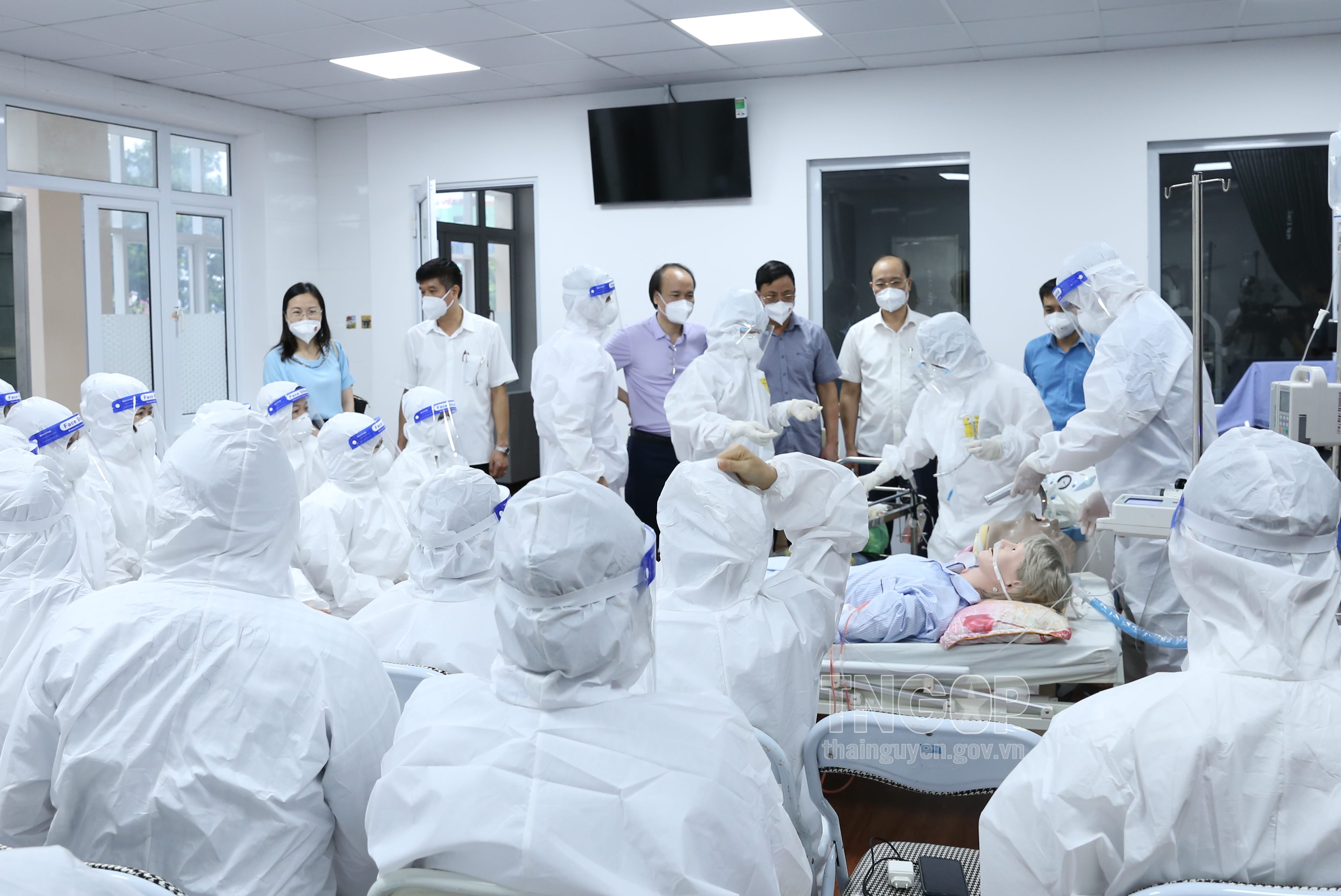 Th&agrave;nh tựu v&agrave; đ&oacute;ng g&oacute;p cho x&atilde; hội Trường Đại học Y Dược