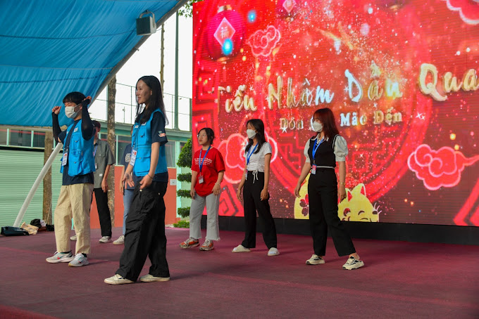hoạt động sinh viên sôi nổi