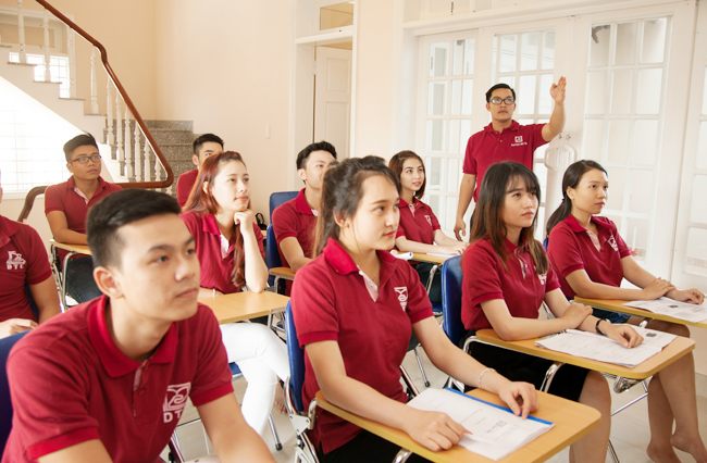 Hoạt Động Sinh Vi&ecirc;n S&ocirc;i Nổi