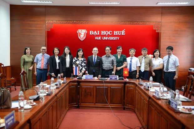Nghiên cứu khoa học và hợp tác quốc tế