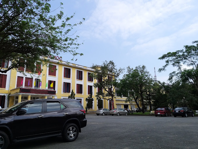 M&ocirc;i trường học tập v&agrave; sinh hoạt