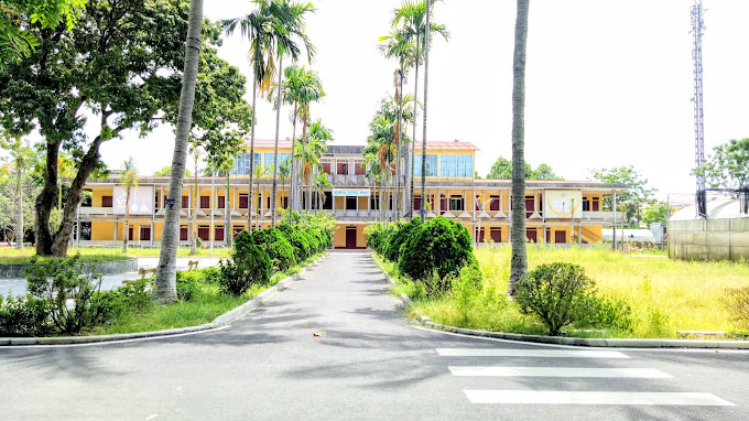 Cơ Sở Vật Chất và Môi Trường Học Tập