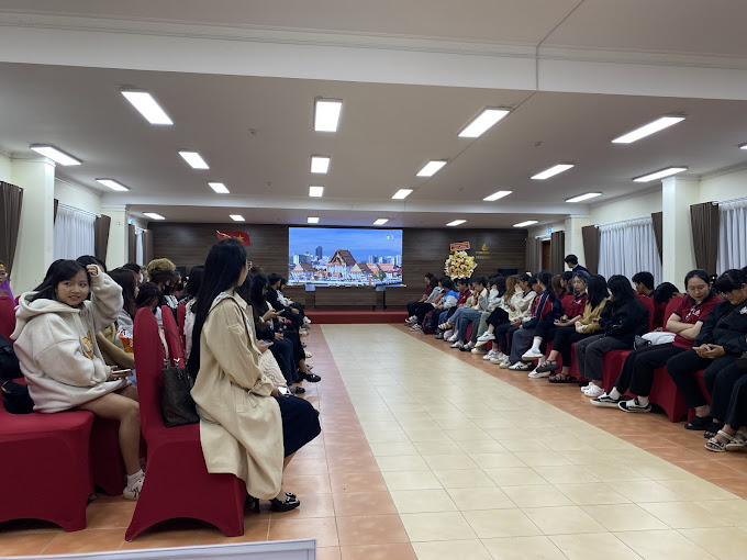 Các Ngành Đào Tạo Nổi Bật