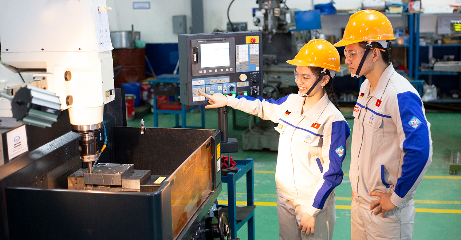 Ngành Công nghệ kỹ thuật khuôn mẫu Thi Khối Nào