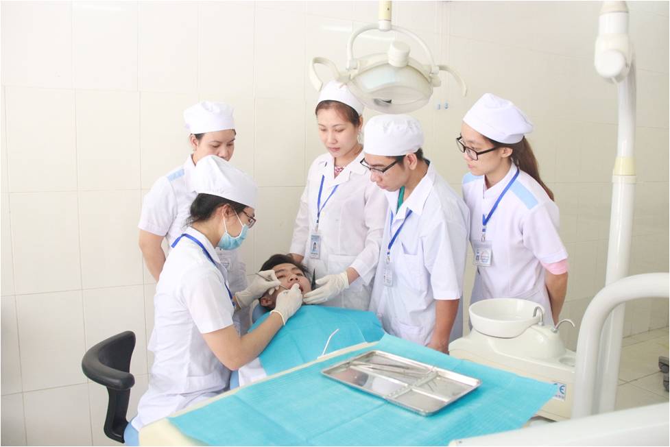 Ngành Kỹ Thuật Phục Hình Răng Mức Lương