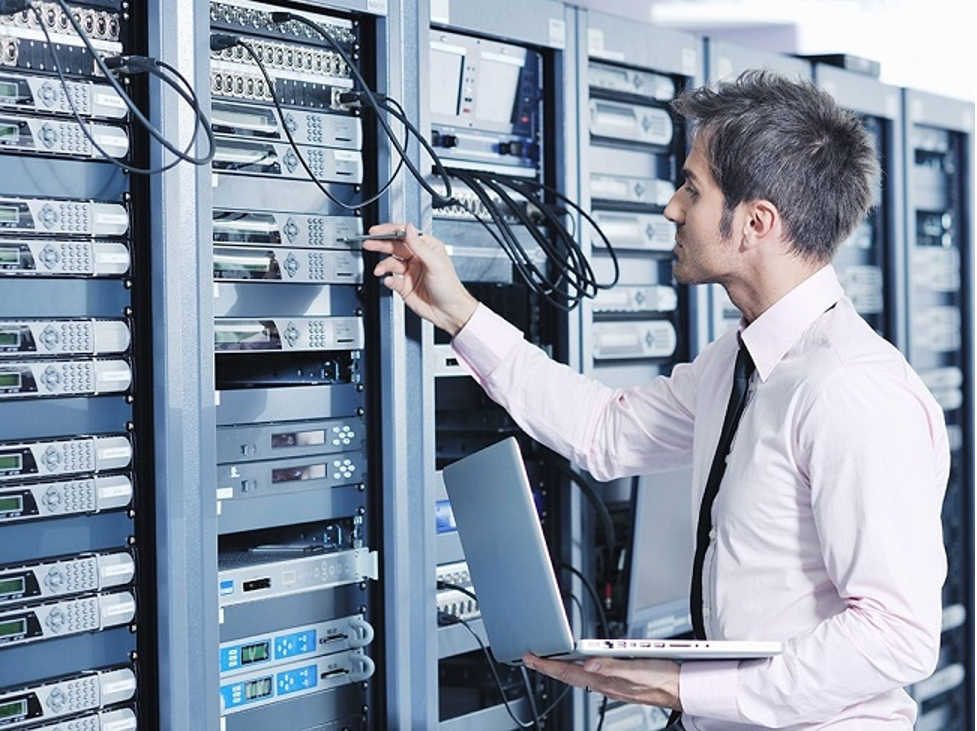 Ng&agrave;nh Mạng m&aacute;y t&iacute;nh v&agrave; truyền th&ocirc;ng dữ liệu điểm chuẩn