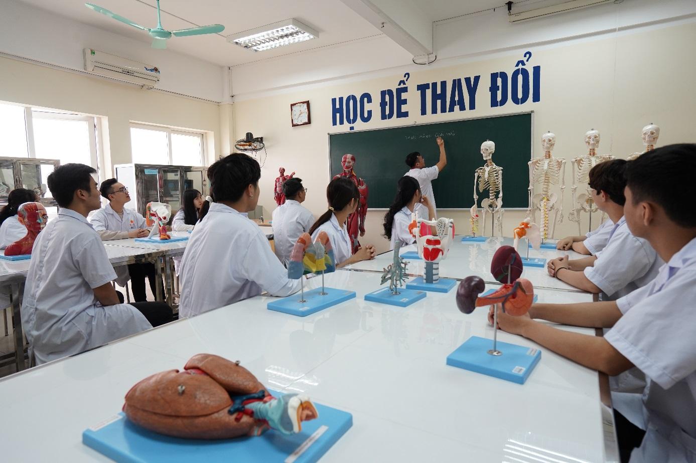 ngành y đa khoa mức lương